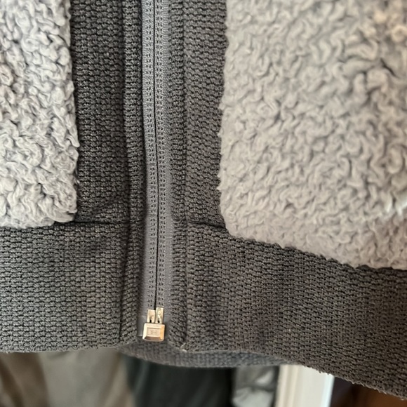 North Face jacket size large! - Picture 4 of 6